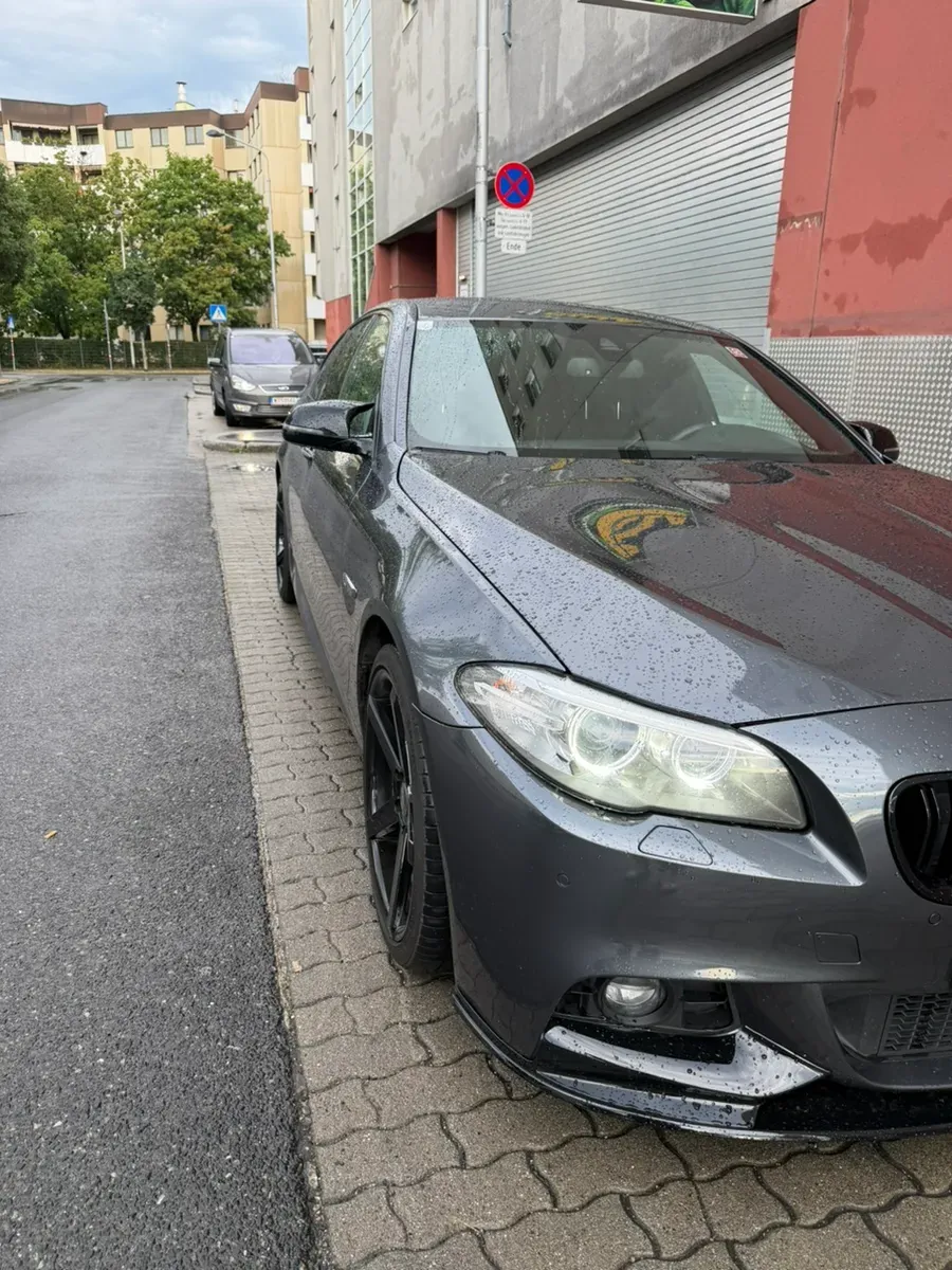 BMW 5 Series 2016 photo 3