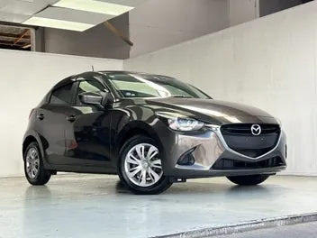Mazda Demio 2015 photo 2