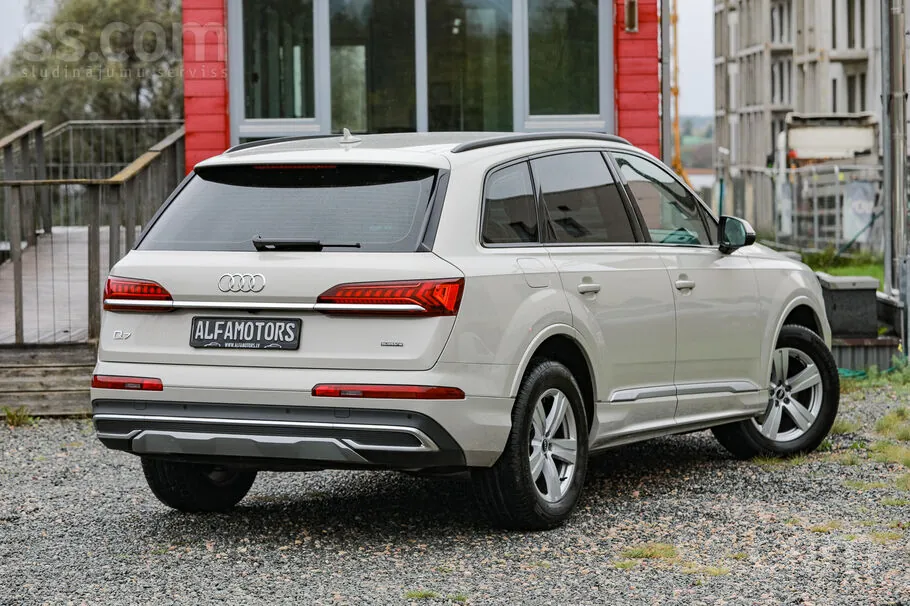 Audi Q7 2021 photo 4