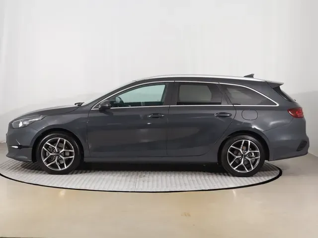 Kia Ceed 2025 photo 2