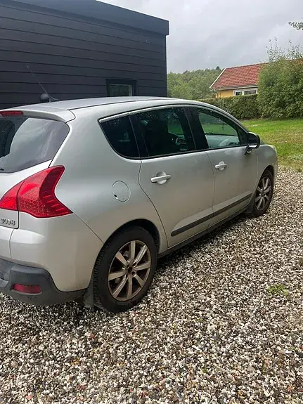 Peugeot 3008 2010 photo 2