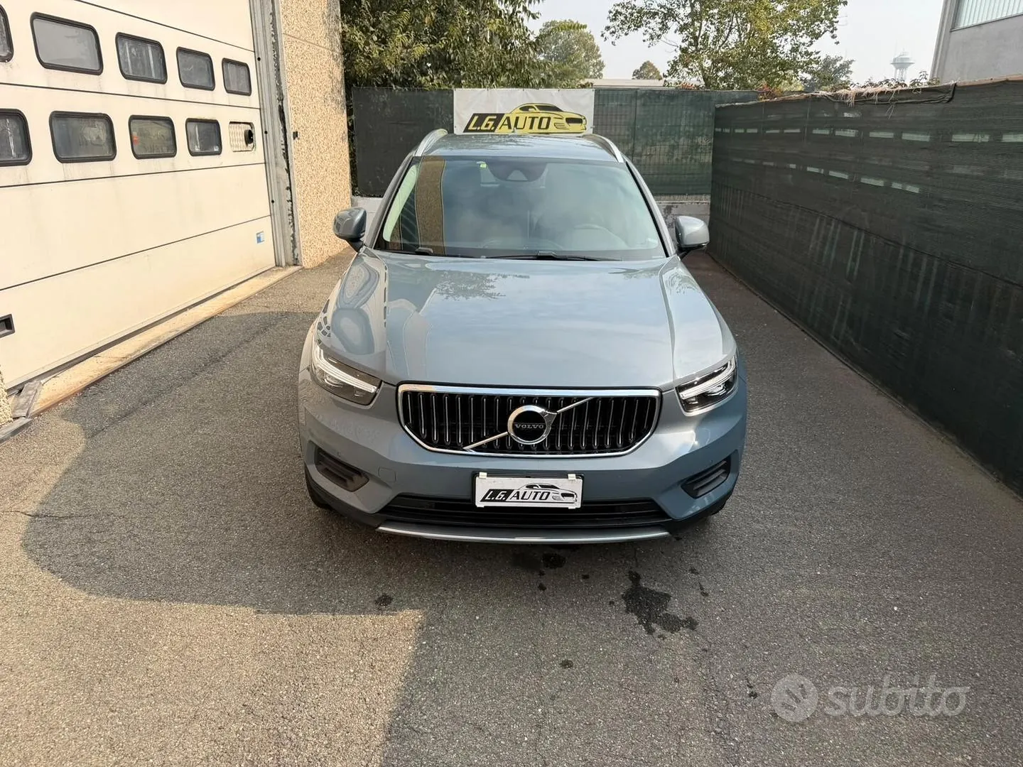 Volvo Xc40 2022 photo 2