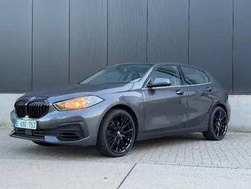 BMW 1 Series 2019 photo 2
