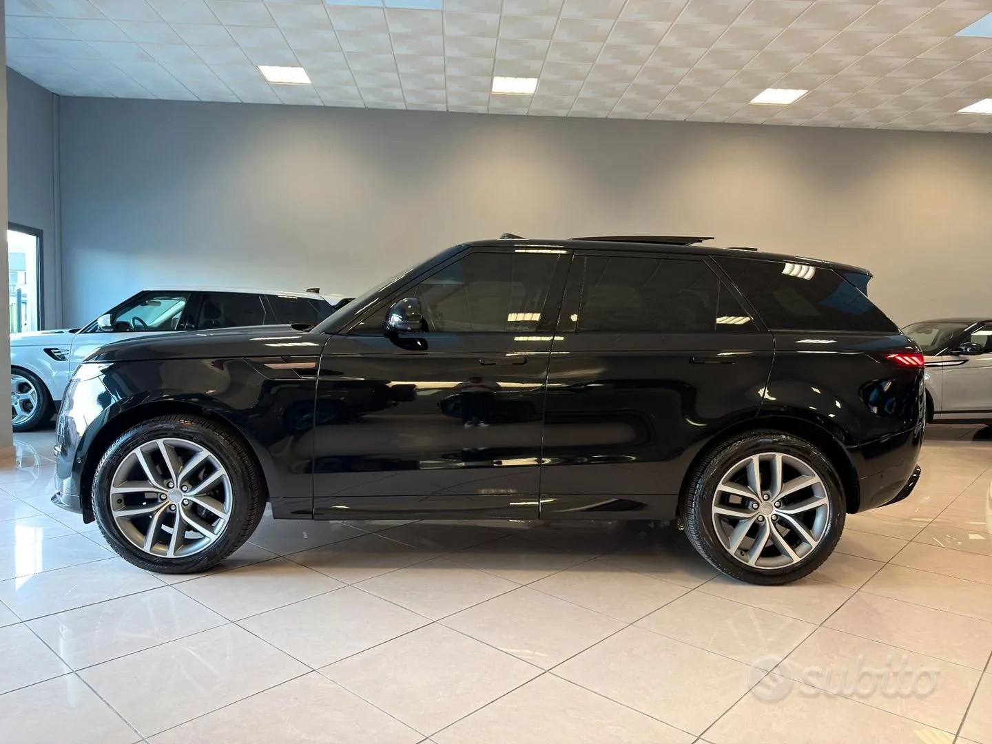 Land Rover Range Rover Sport 2023 photo 2