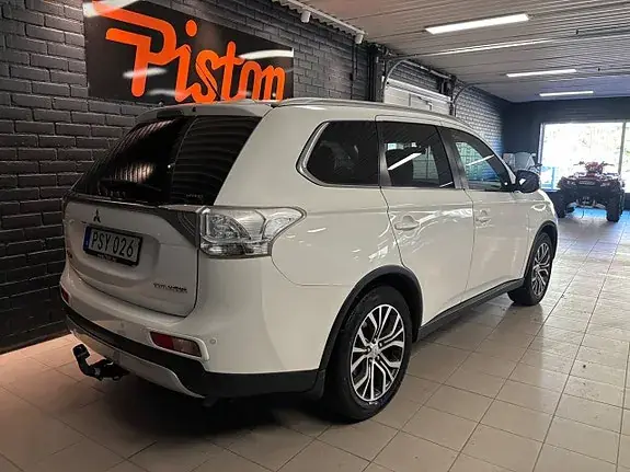Mitsubishi Outlander 2015 photo 2