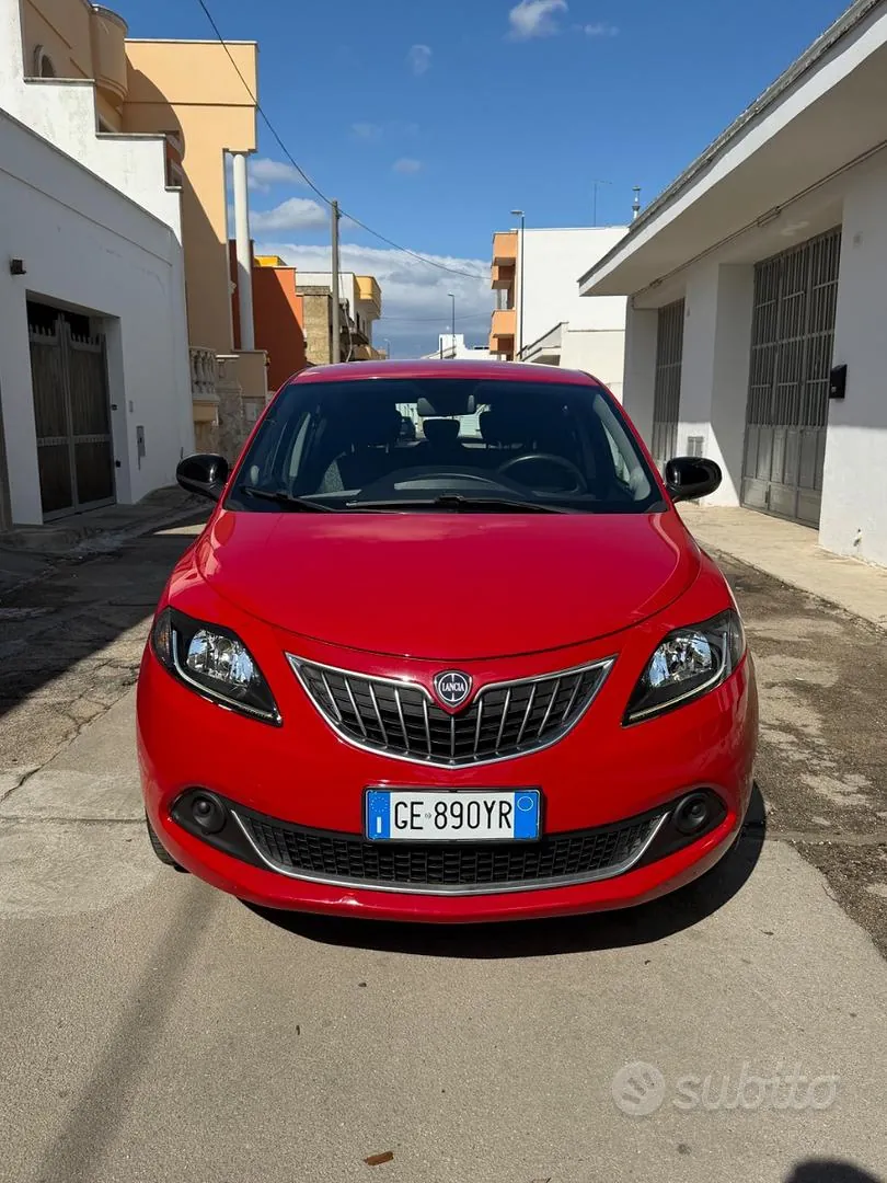 Lancia Ypsilon