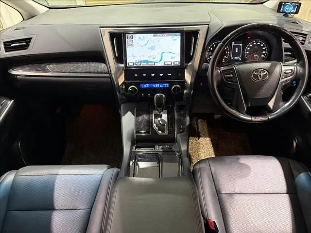 Toyota Alphard 2018 photo 3