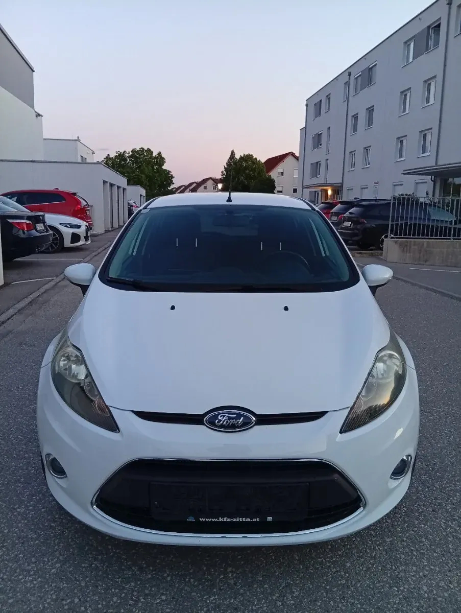Ford Fiesta 2012 photo 3