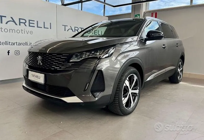 Peugeot 5008 2023 photo 3