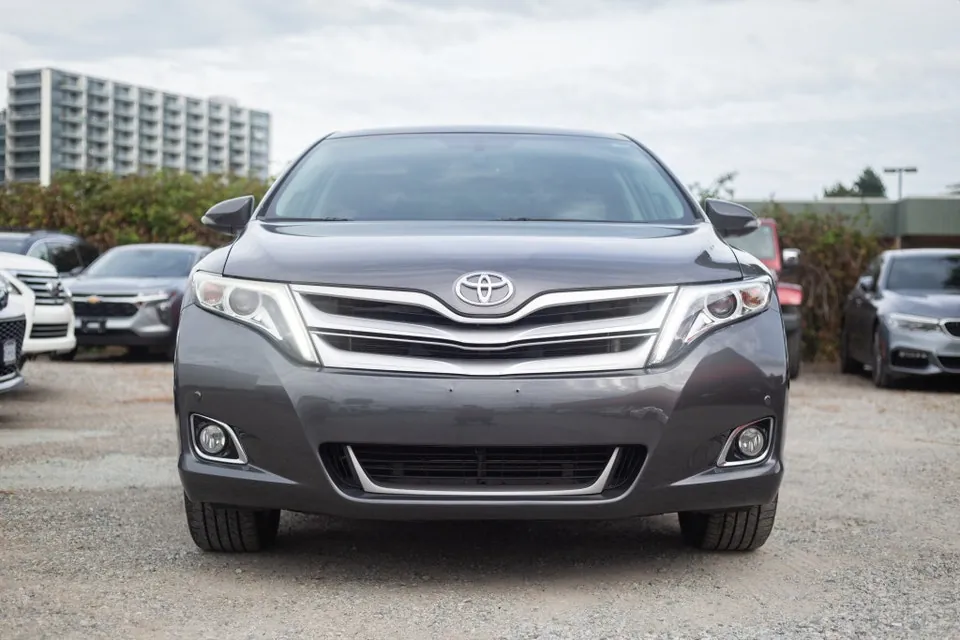Toyota Venza 2015 photo 2