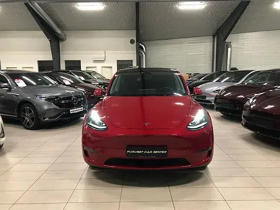 Tesla Model Y 2023 photo 3