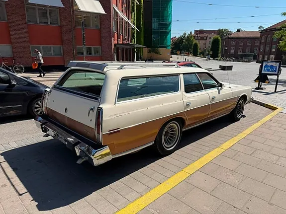 Ford 0 1973 photo 2