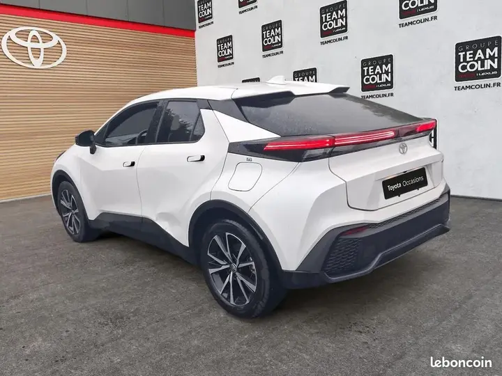 Toyota C-Hr 2025 photo 3