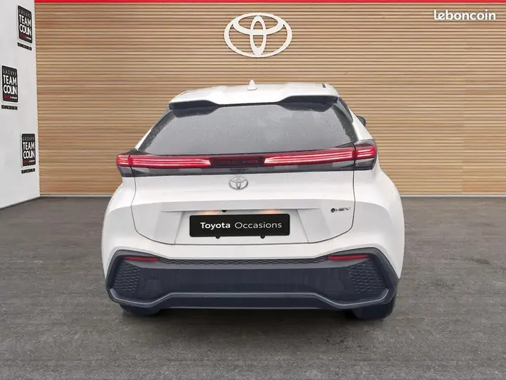 Toyota C-Hr 2025 photo 4