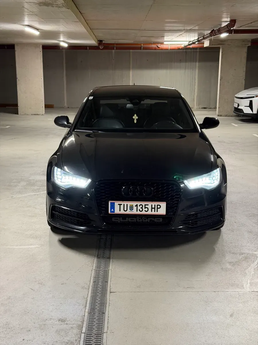 Audi A6 2012 photo 2