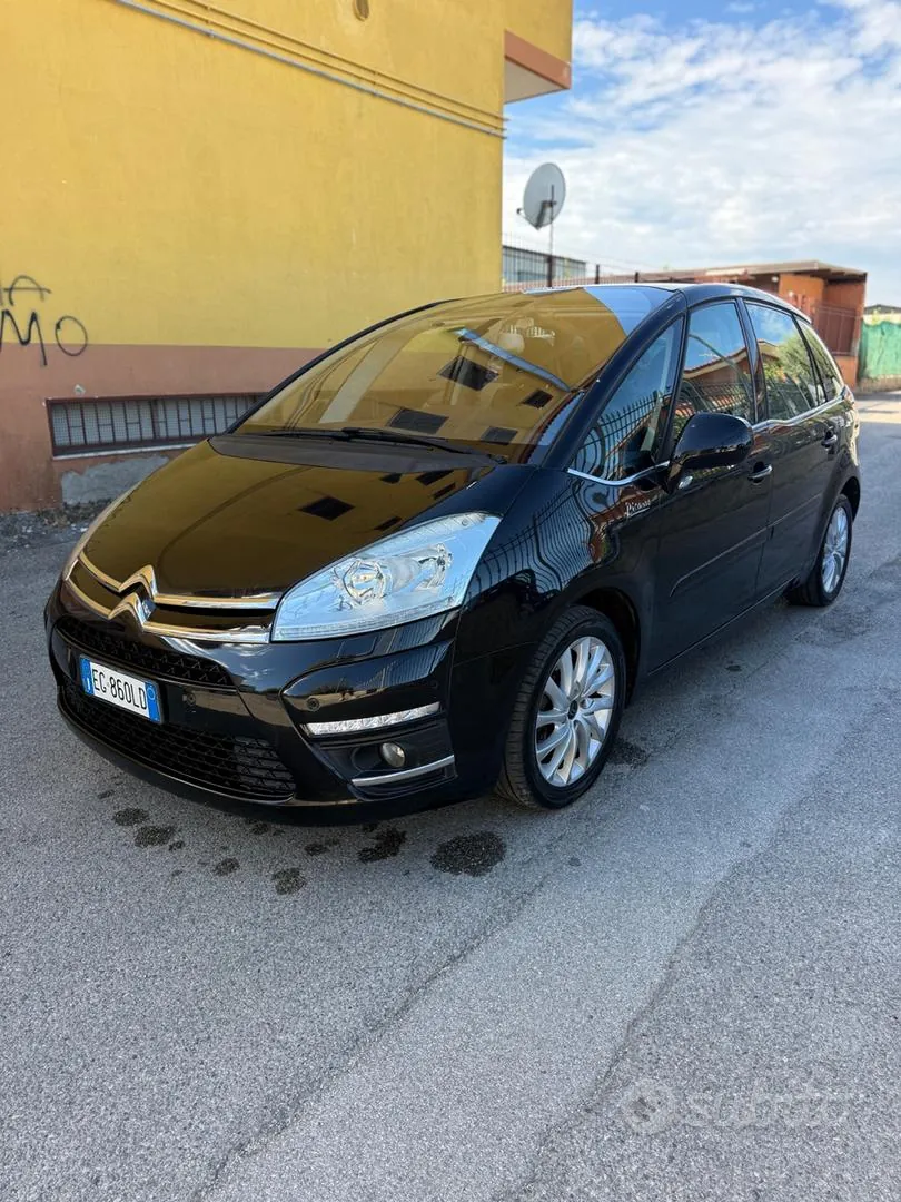 Citroen C4 Grand Picasso 2011 photo 2