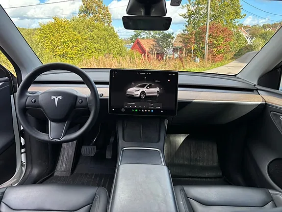Tesla Model Y 2024 photo 5