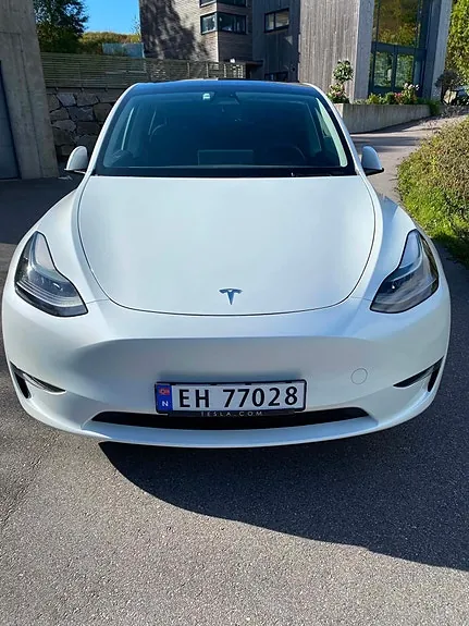 Tesla Model Y 2024 photo 3