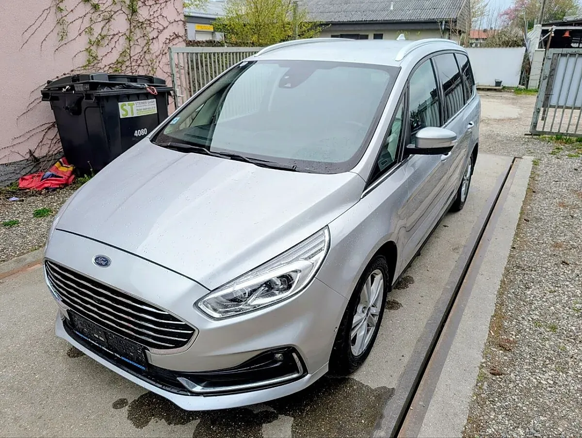 Ford Galaxy 2021 photo 2