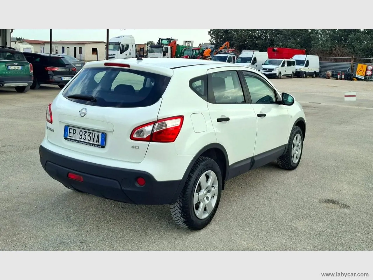 Nissan Qashqai 2013 photo 2