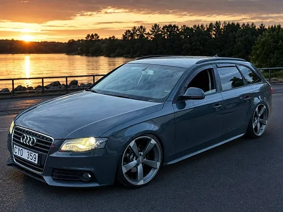 Audi A4 2009 photo 2