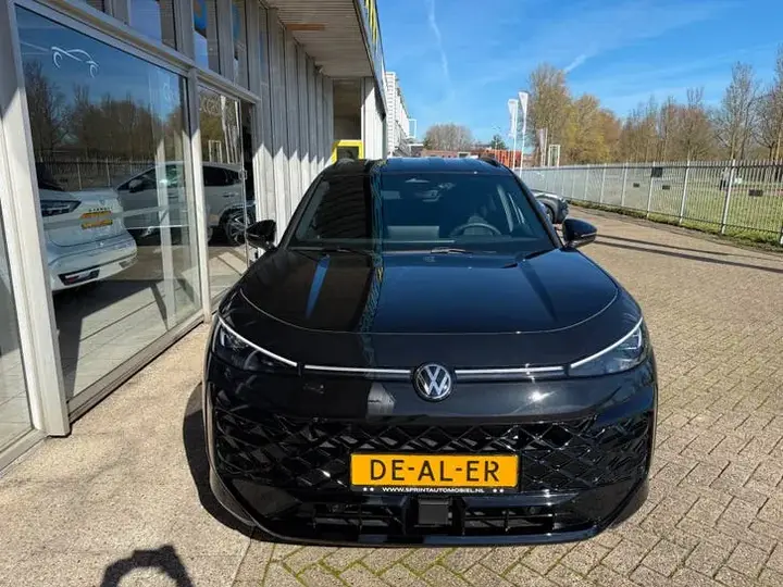 Volkswagen T-Roc 2026 photo 2