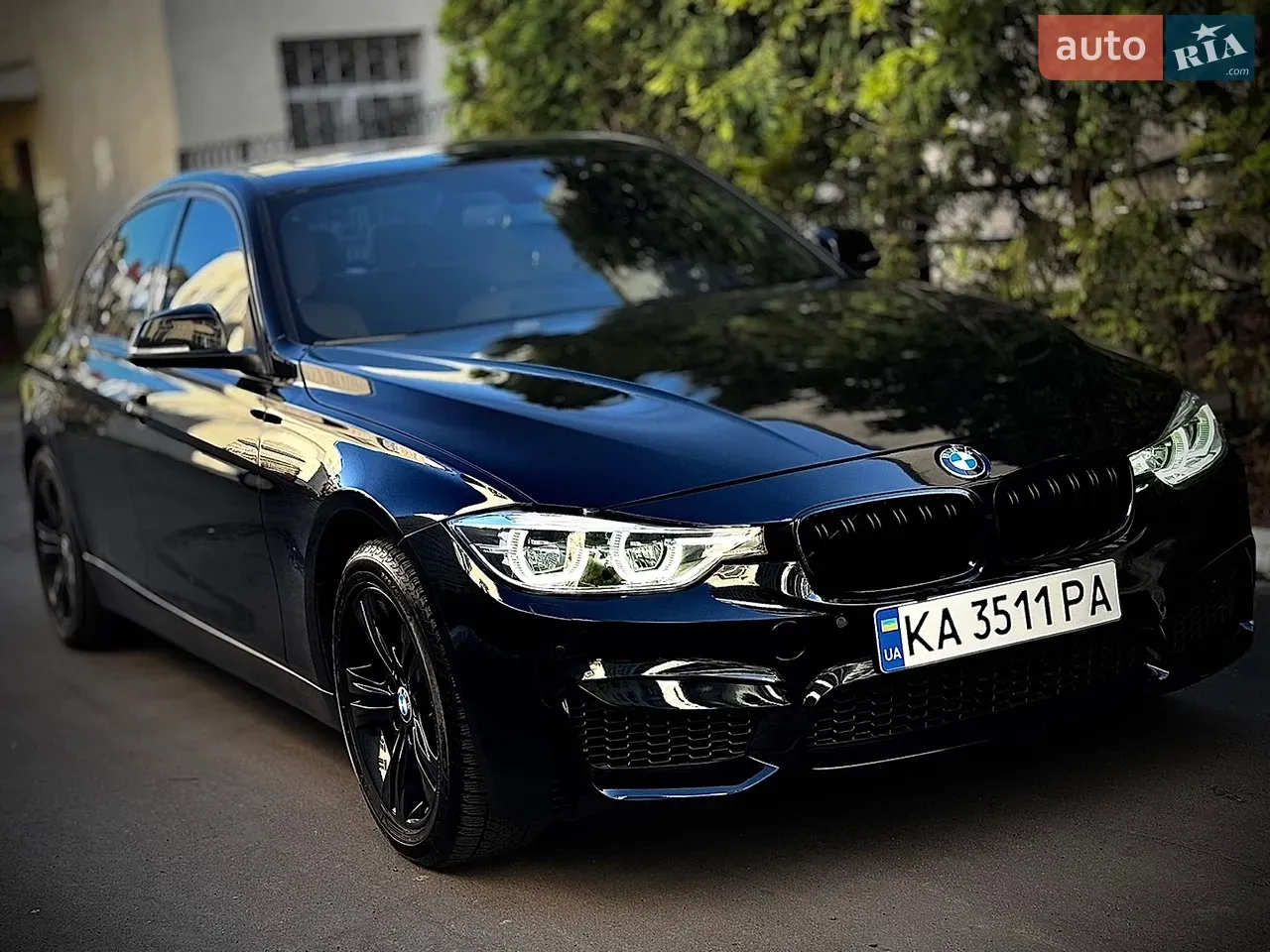 BMW 3 Series 2017 photo 3
