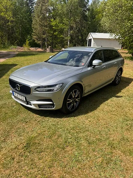 Volvo V90 Cross Country