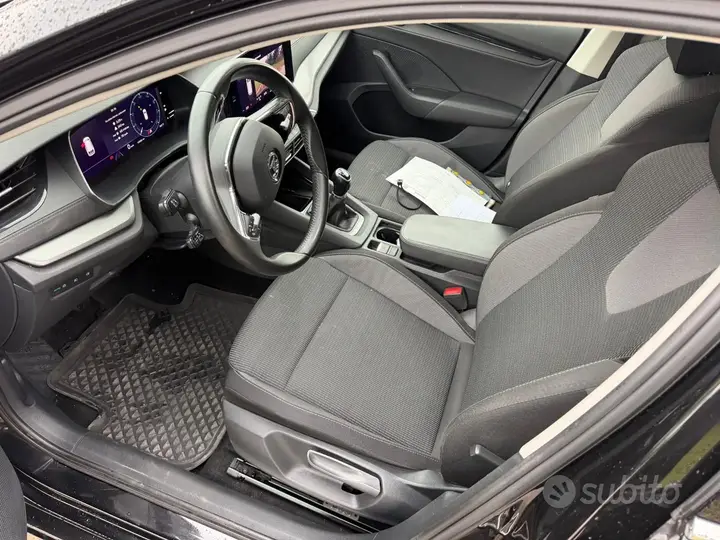 Skoda Octavia 2024 photo 5
