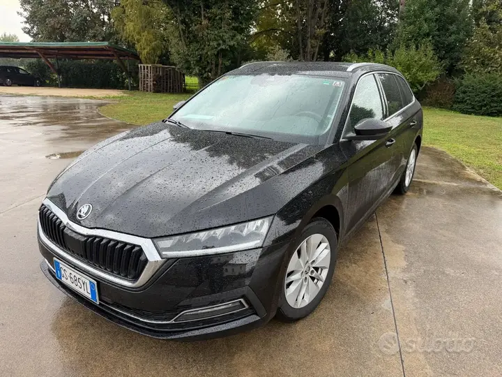 Skoda Octavia 2024 photo 2