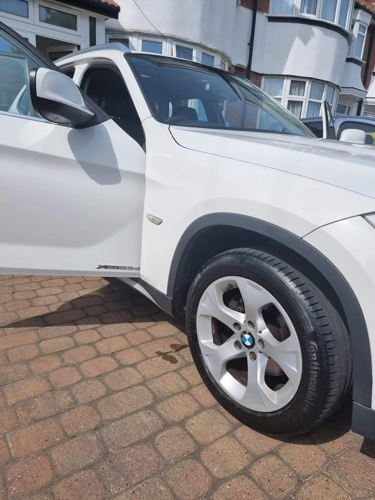 BMW X1 2012 photo 2