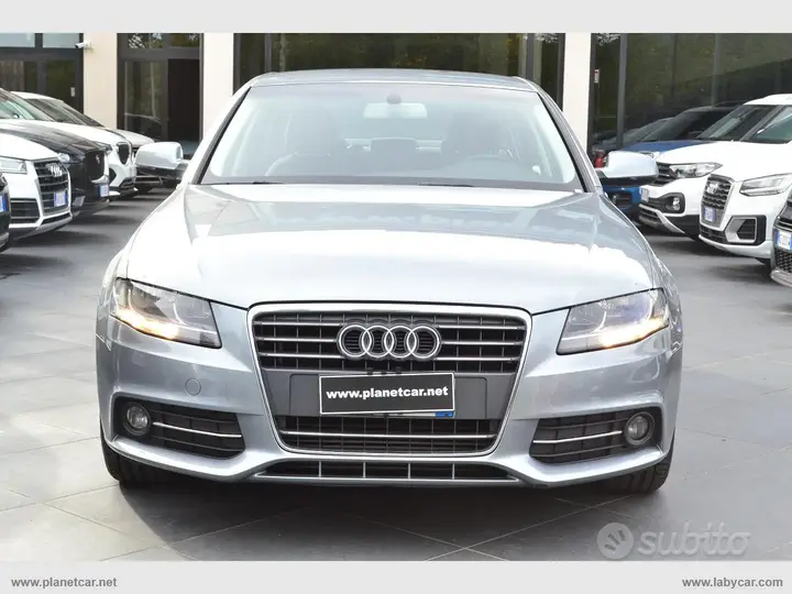Audi A4 2011 photo 2