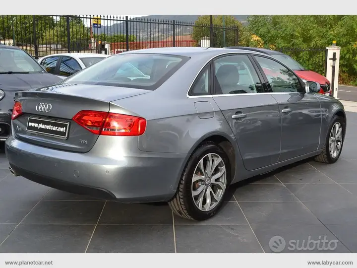 Audi A4 2011 photo 4