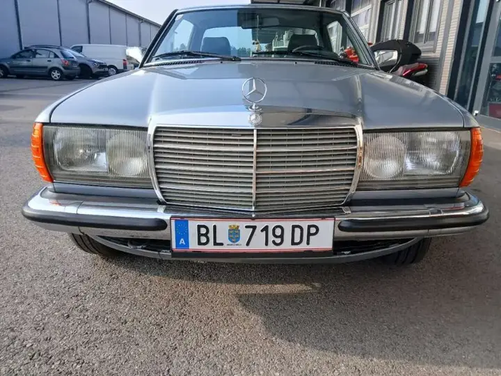 Mercedes-Benz 230 Ce