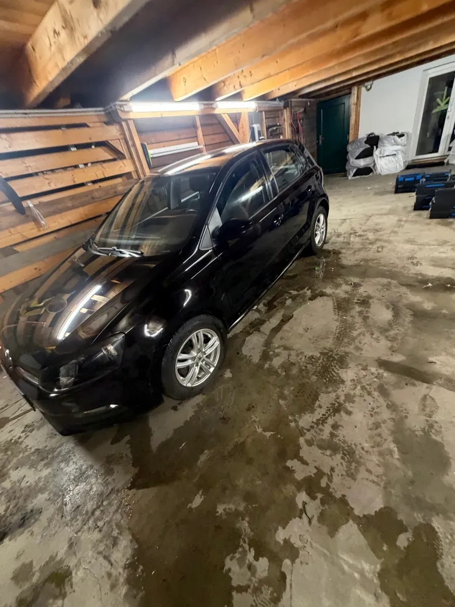 Volkswagen Polo 2015 photo 2