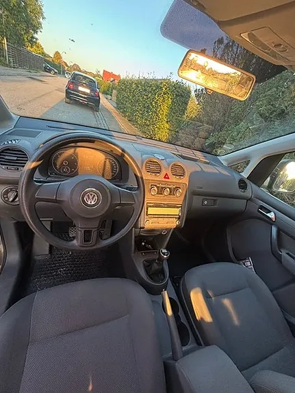 Volkswagen Caddy 2011 photo 3