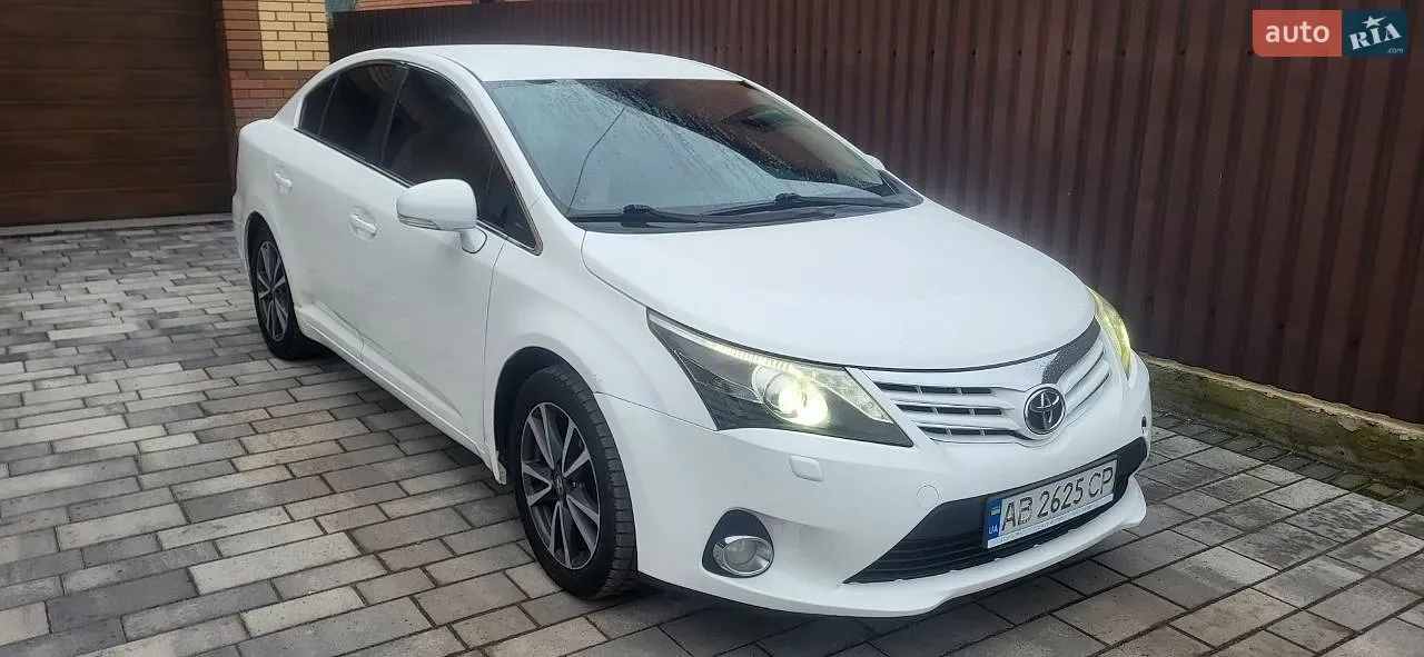 Toyota Avensis 2012 photo 5