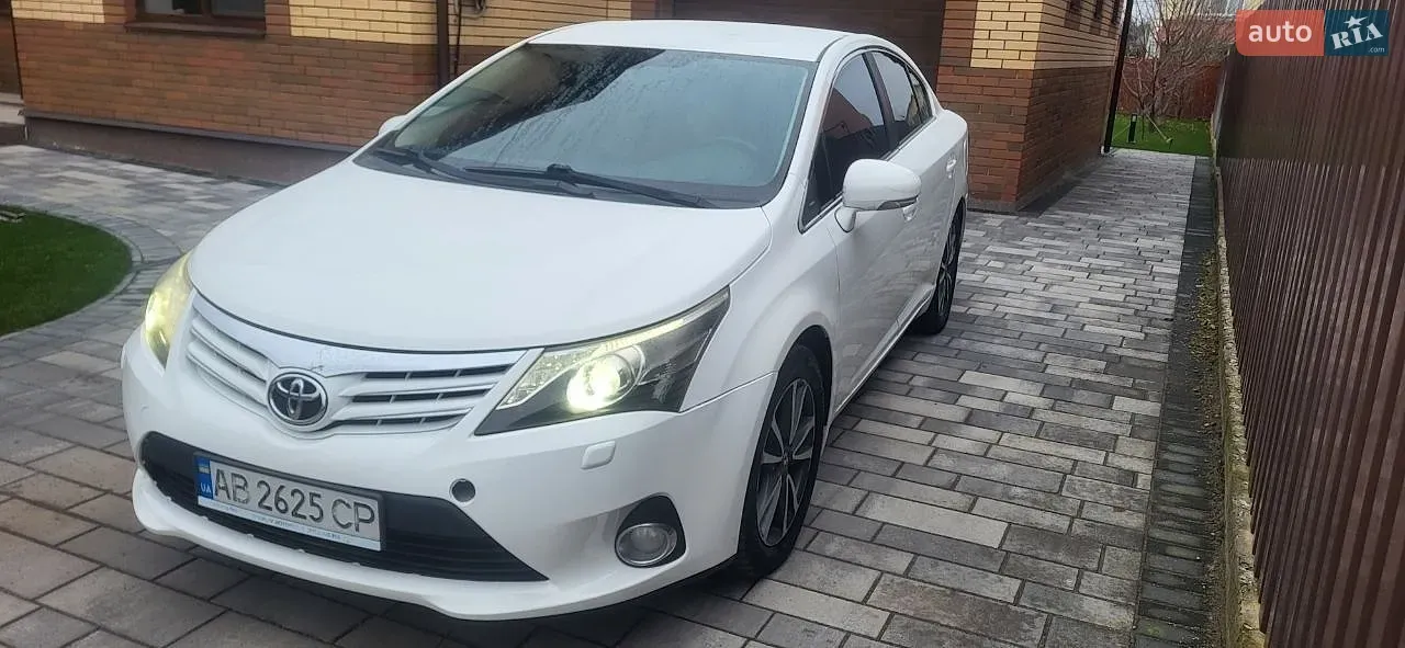 Toyota Avensis 2012 photo 4