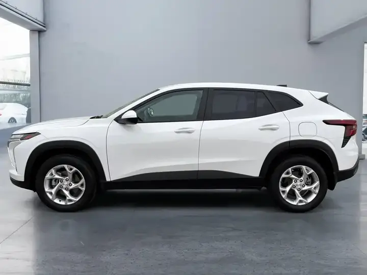 Chevrolet Trax 2024 photo 2