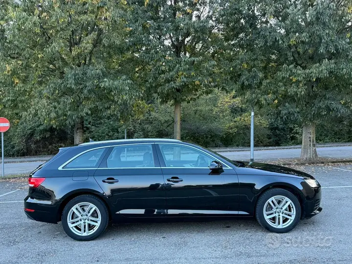 Audi A4 2018 photo 4