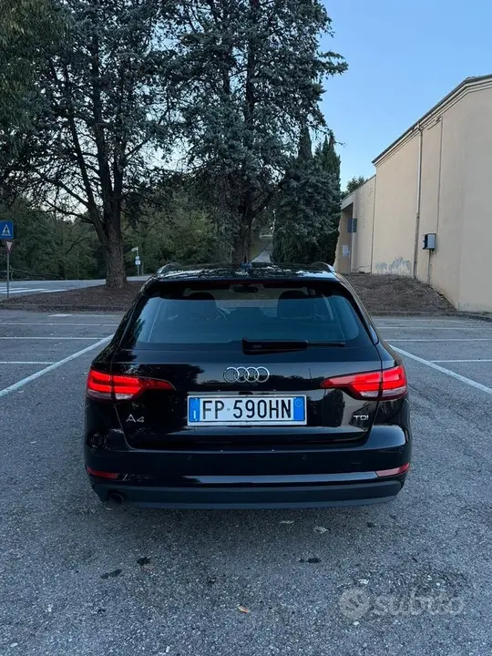 Audi A4 2018 photo 3