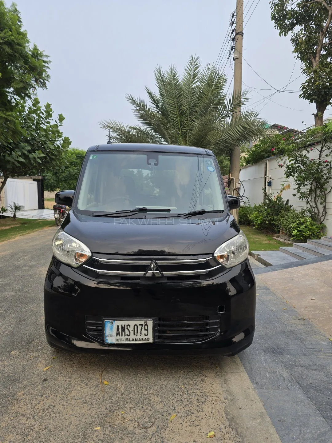 Mitsubishi Ek Space