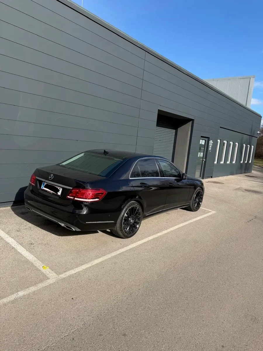 Mercedes-Benz E-Class 2015 photo 3
