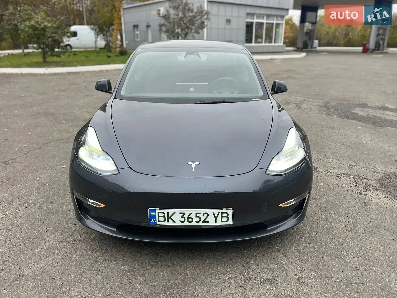 Tesla Model 3 2023 photo 2