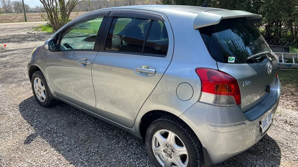 Toyota Vitz 2008 photo 5