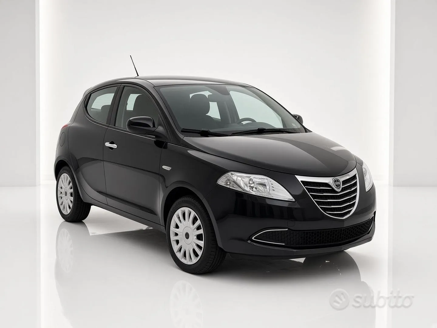 Lancia Ypsilon 2013 photo 2