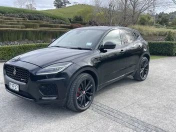 Jaguar E-Pace 2022 photo 2