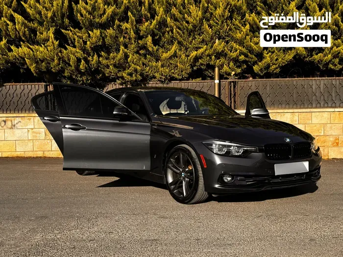 BMW 3 Series 2018 photo 2