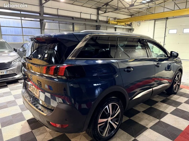 Peugeot 5008 2022 photo 5