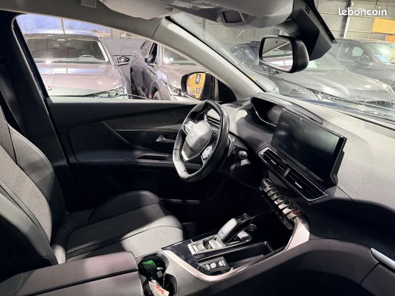 Peugeot 5008 2022 photo 4